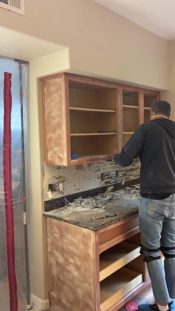 Preparing kitchen cabinets before refinishing
